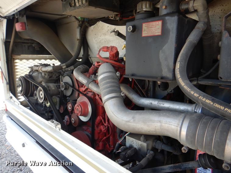 image for item HT9490 2010 Thomas Built Saf-T-Liner  school bus