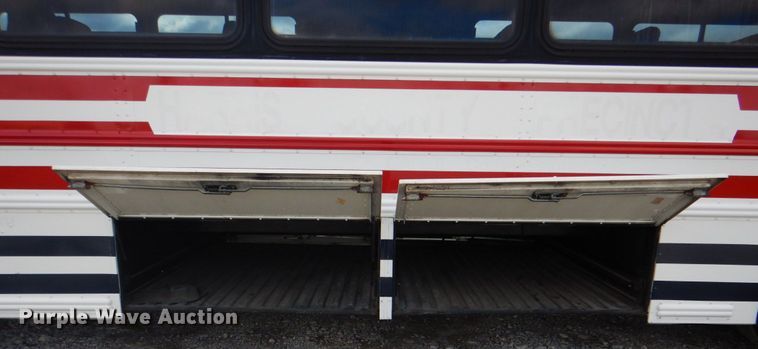 image for item HT9490 2010 Thomas Built Saf-T-Liner  school bus