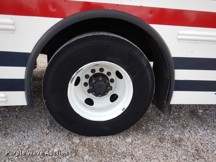 image for item HT9490 2010 Thomas Built Saf-T-Liner  school bus