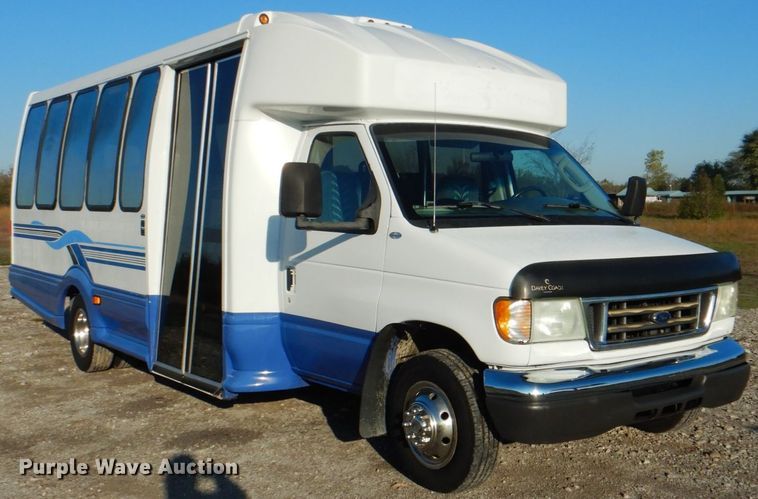 image for item HT9493 2003 Ford E450  shuttle bus