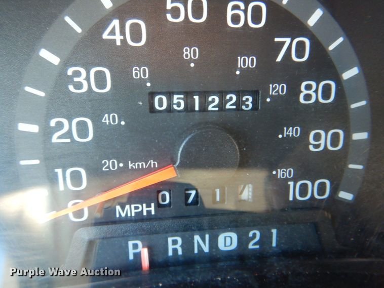 image for item HT9493 2003 Ford E450  shuttle bus