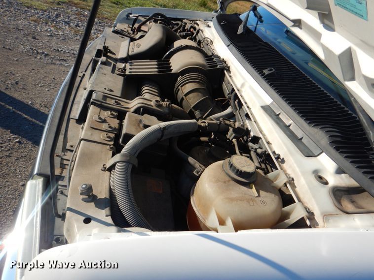 image for item HT9493 2003 Ford E450  shuttle bus