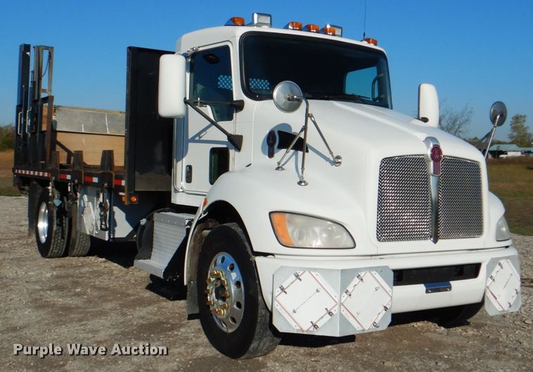 image for item HT9494 2012 Kenworth T370  flatbed truck