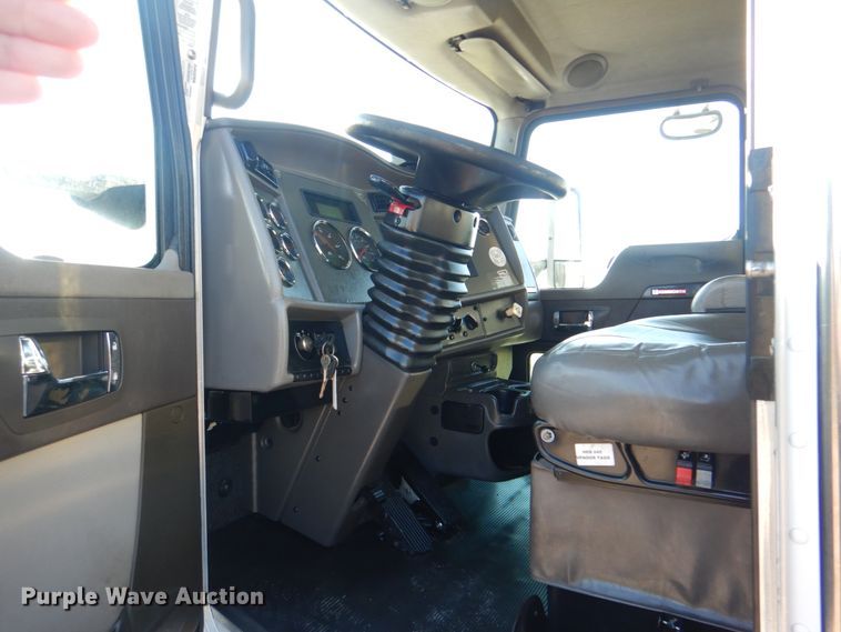 image for item HT9494 2012 Kenworth T370  flatbed truck