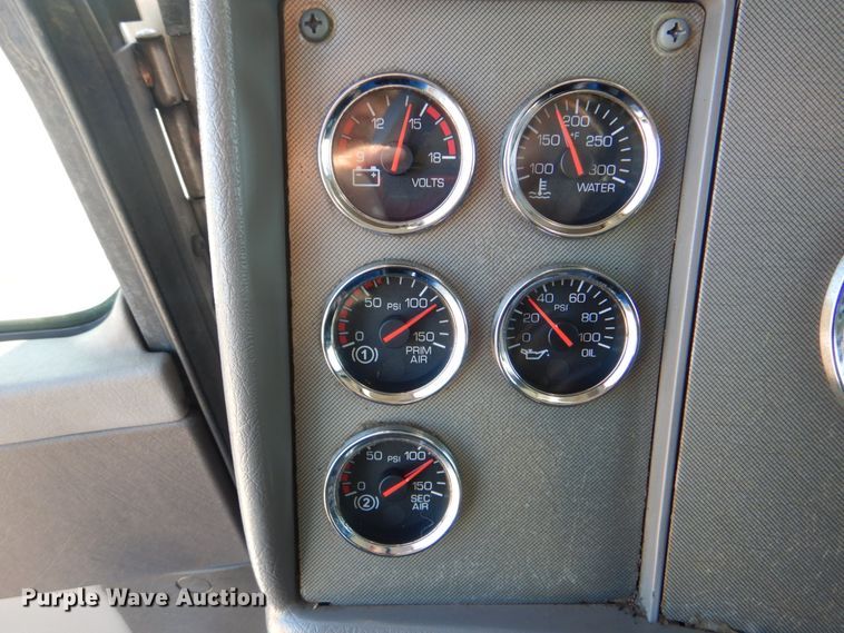 image for item HT9494 2012 Kenworth T370  flatbed truck