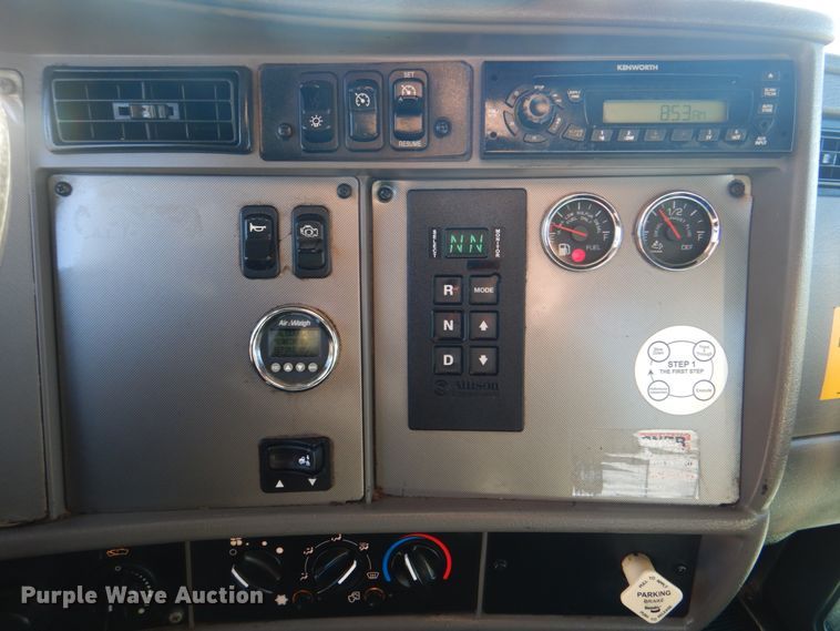 image for item HT9494 2012 Kenworth T370  flatbed truck