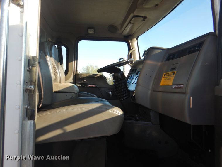 image for item HT9494 2012 Kenworth T370  flatbed truck