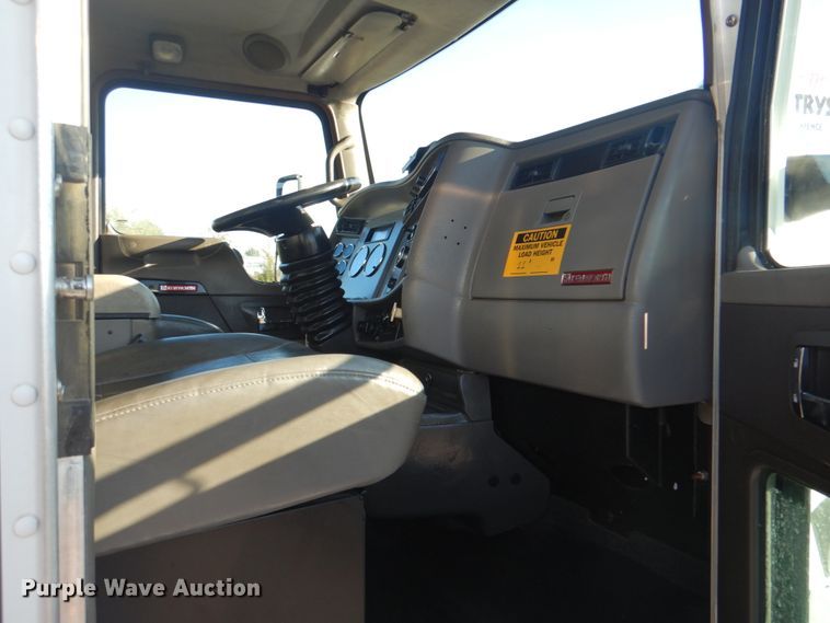 image for item HT9494 2012 Kenworth T370  flatbed truck