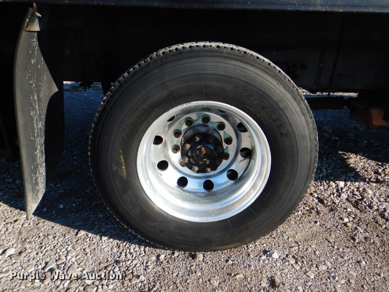 image for item HT9494 2012 Kenworth T370  flatbed truck