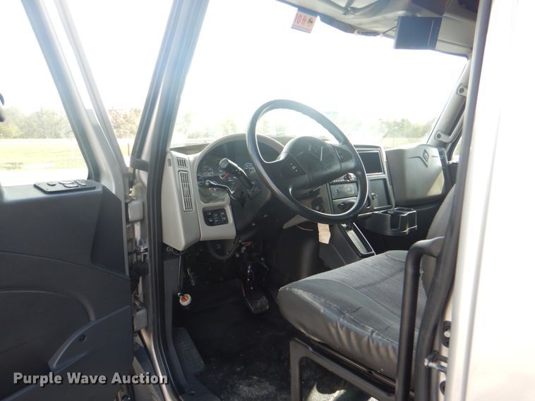 image for item HT9499 2014 International TerraStar  delivery truck