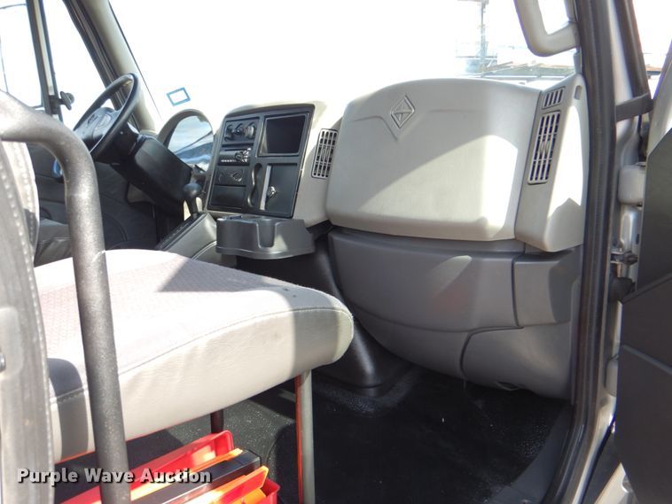 image for item HT9499 2014 International TerraStar  delivery truck