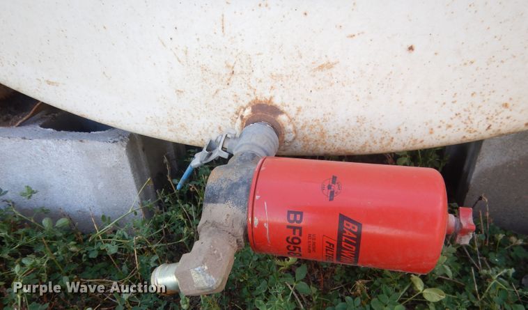 image for item HU9317 Steel fuel tank