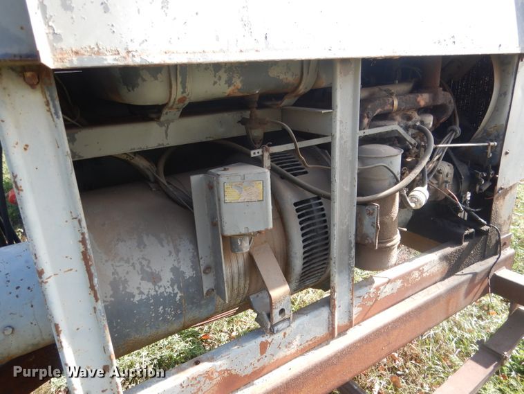 image for item HU9318 Lincoln SA-200-F-162  welder