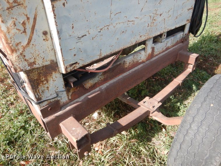 image for item HU9318 Lincoln SA-200-F-162  welder