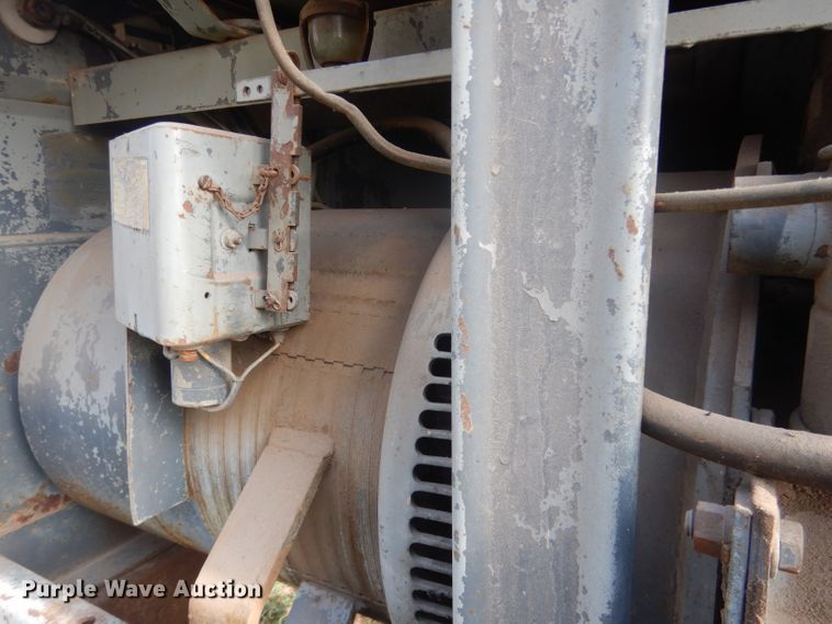 image for item HU9318 Lincoln SA-200-F-162  welder