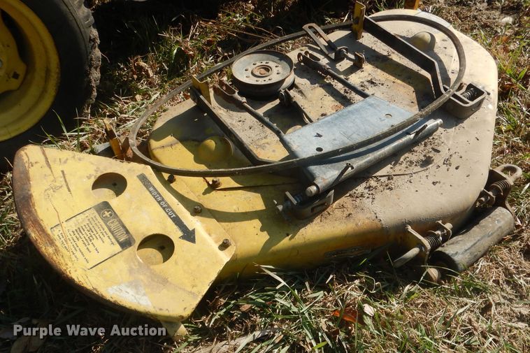 image for item HU9326 Lawn tractors