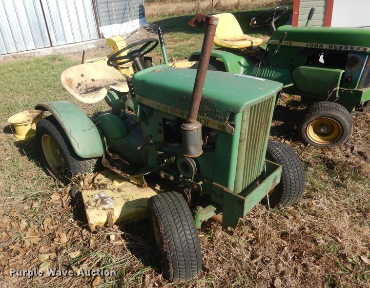 image for item HU9326 Lawn tractors