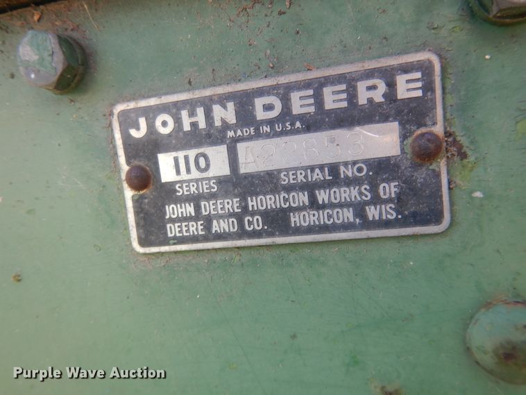 image for item HU9326 Lawn tractors