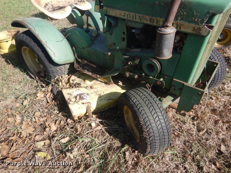image for item HU9326 Lawn tractors
