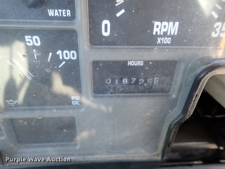 image for item IC9668 2002 International 3400  shuttle bus