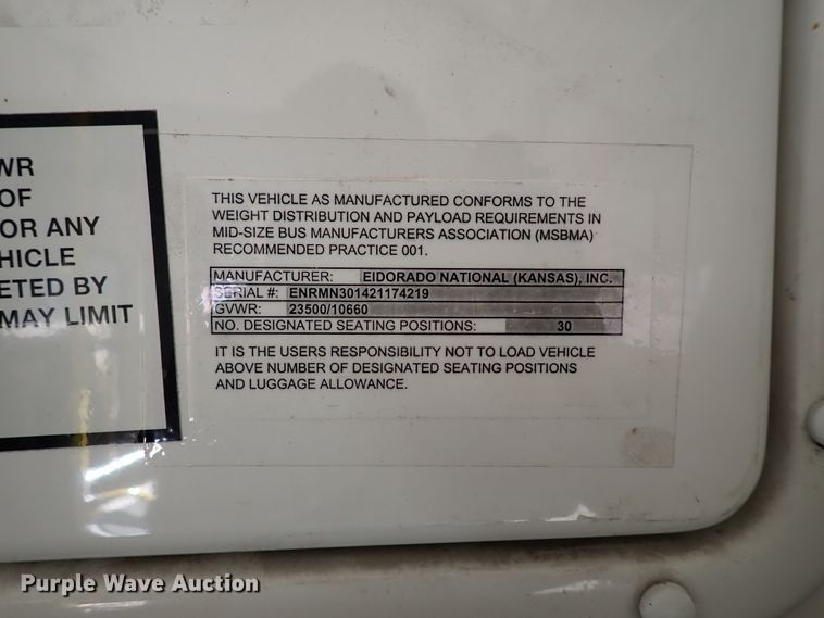 image for item IC9668 2002 International 3400  shuttle bus