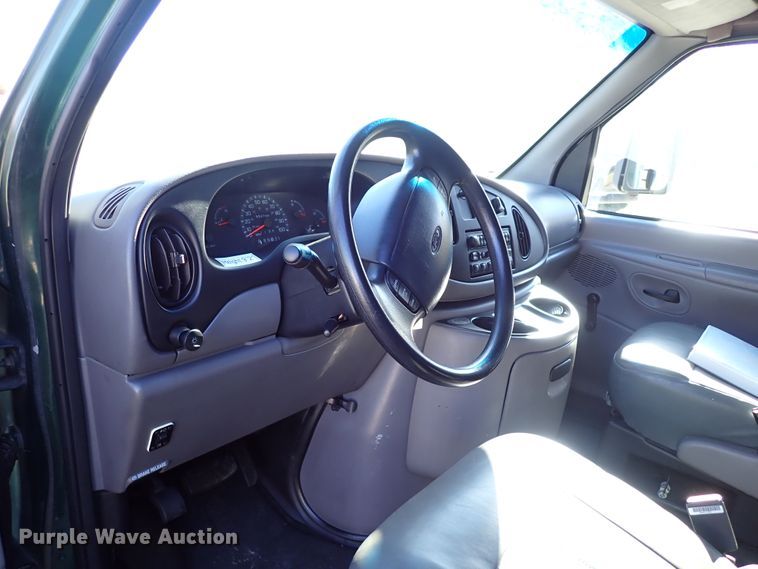 image for item IC9669 1999 Ford Econoline E450  party bus