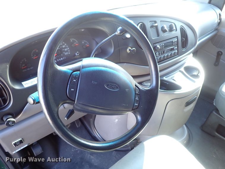 image for item IC9669 1999 Ford Econoline E450  party bus