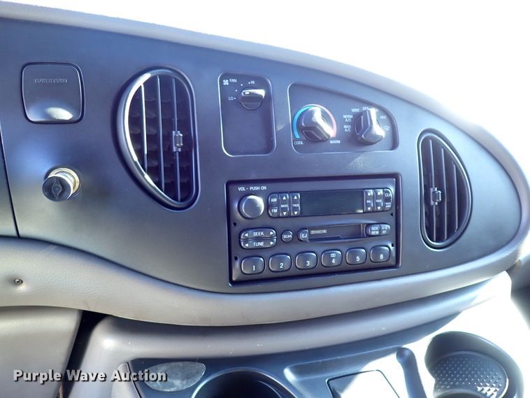 image for item IC9669 1999 Ford Econoline E450  party bus