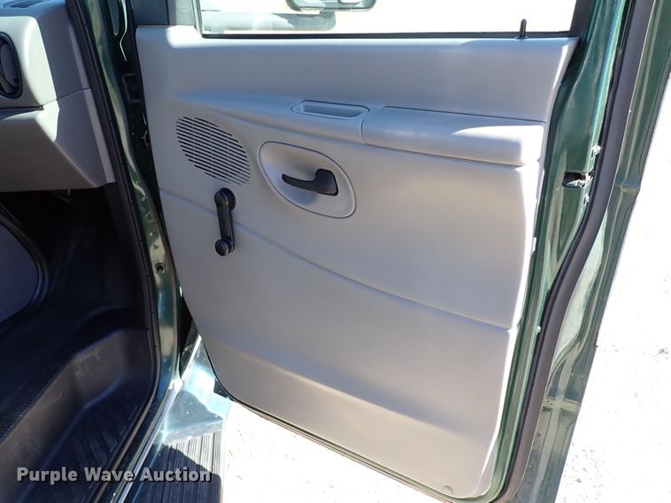 image for item IC9669 1999 Ford Econoline E450  party bus