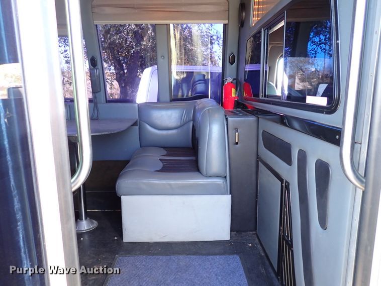 image for item IC9669 1999 Ford Econoline E450  party bus