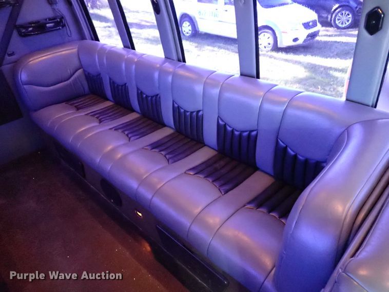 image for item IC9669 1999 Ford Econoline E450  party bus