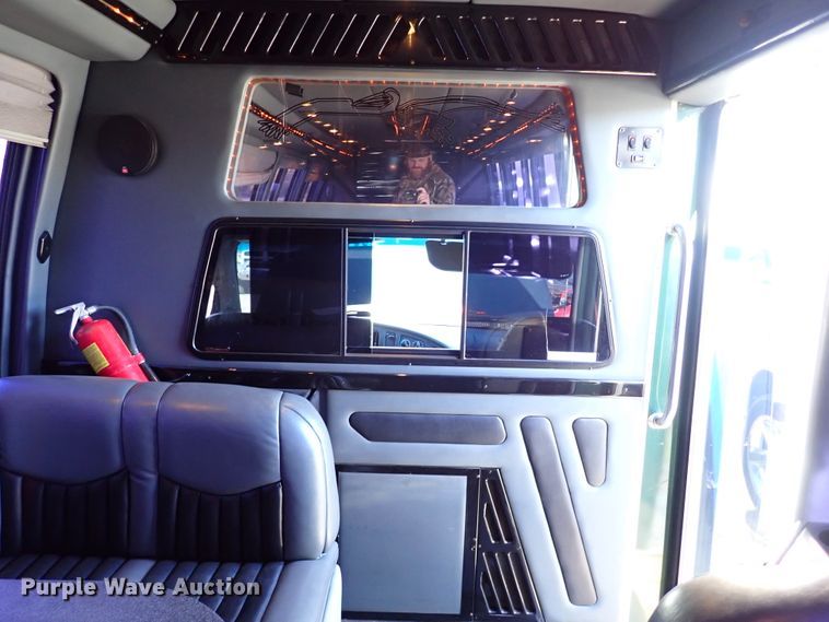 image for item IC9669 1999 Ford Econoline E450  party bus