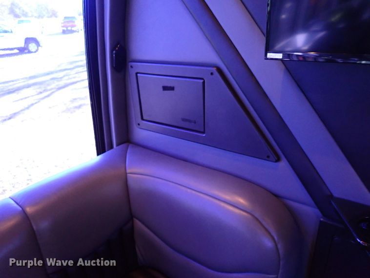 image for item IC9669 1999 Ford Econoline E450  party bus