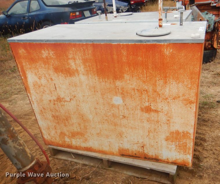 image for item ID9164 (2) oil tanks