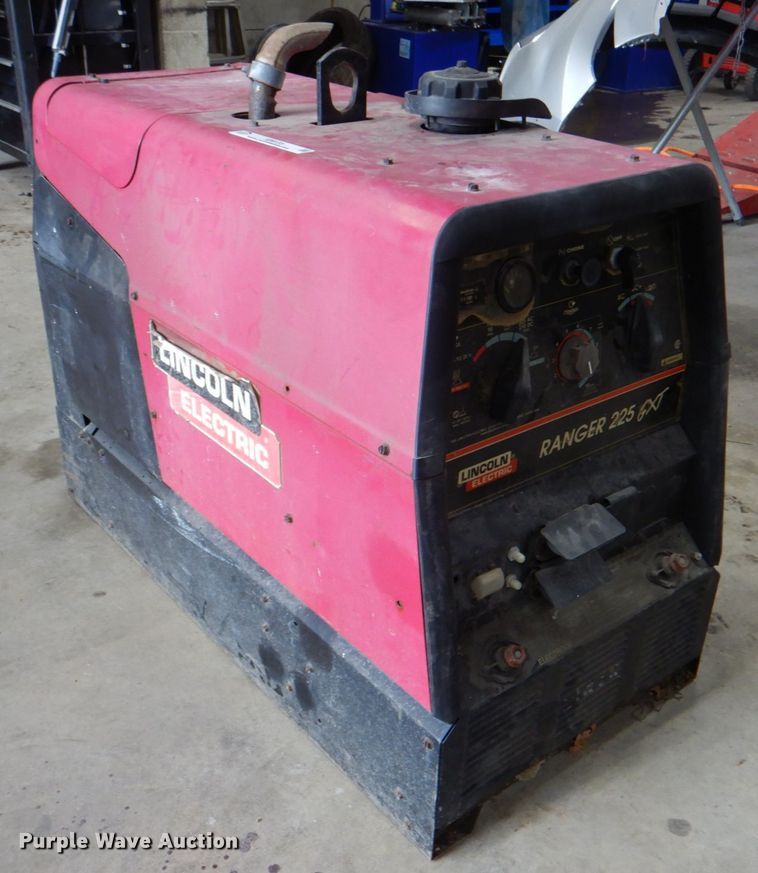 image for item ID9173 2008 Lincoln Electric Ranger 225  welder/generator