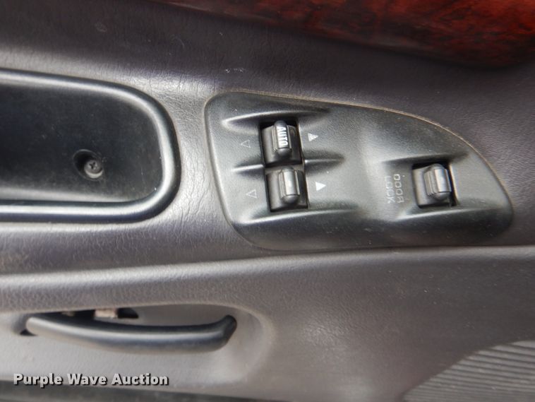 image for item ID9177 2001 Dodge Ram 1500  Club Cab pickup truck