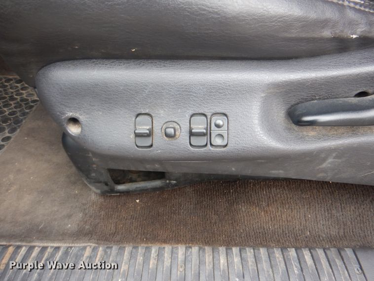image for item ID9177 2001 Dodge Ram 1500  Club Cab pickup truck