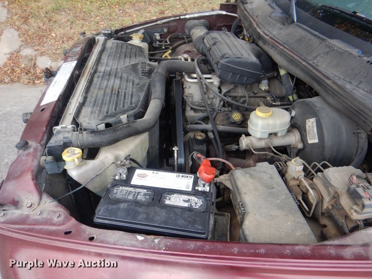 image for item ID9177 2001 Dodge Ram 1500  Club Cab pickup truck