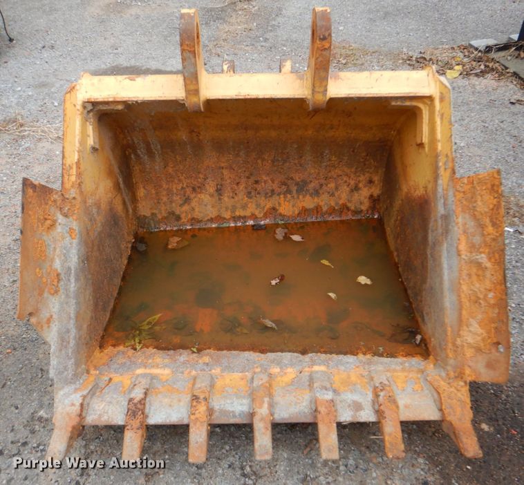 image for item ID9178 34"W excavator bucket