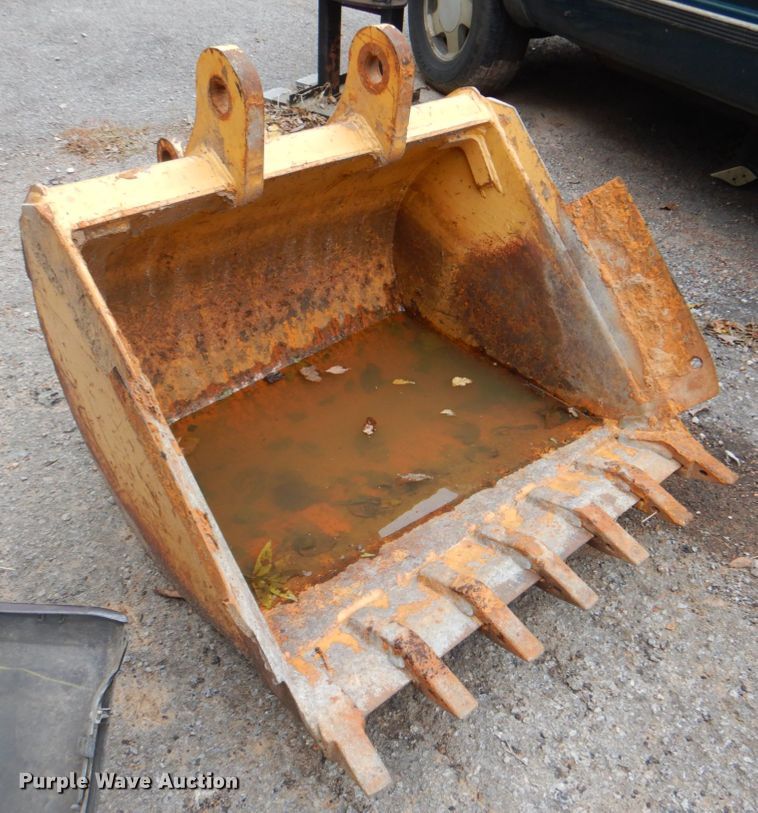 image for item ID9178 34"W excavator bucket