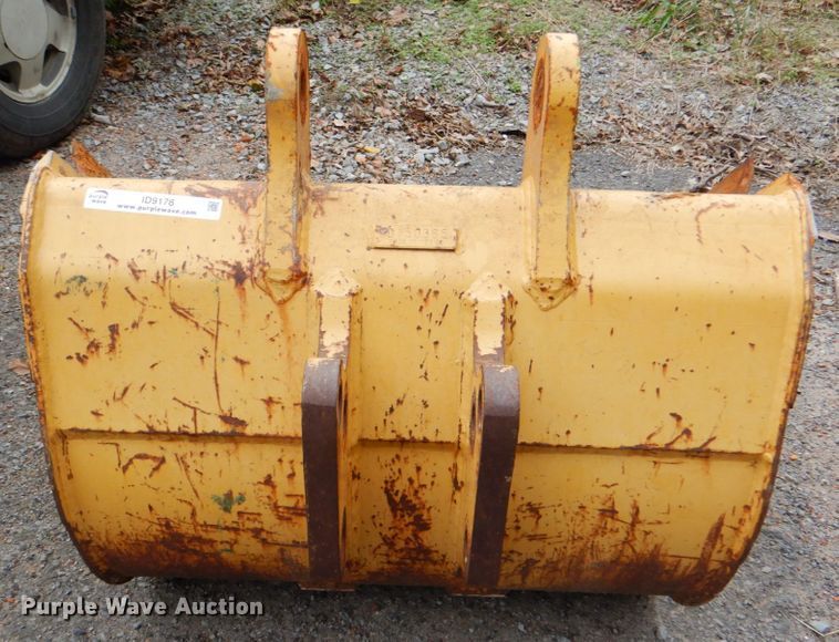 image for item ID9178 34"W excavator bucket