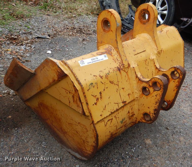 image for item ID9178 34"W excavator bucket