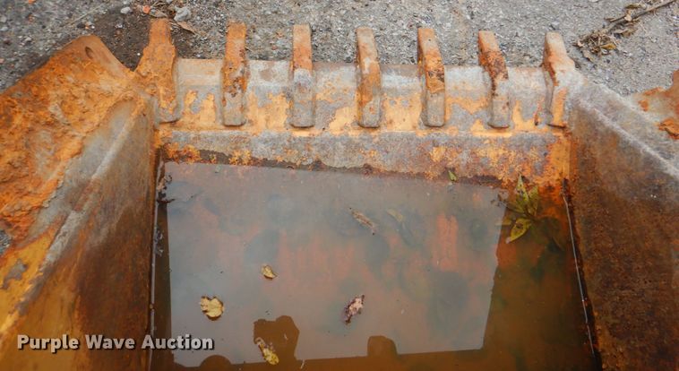 image for item ID9178 34"W excavator bucket