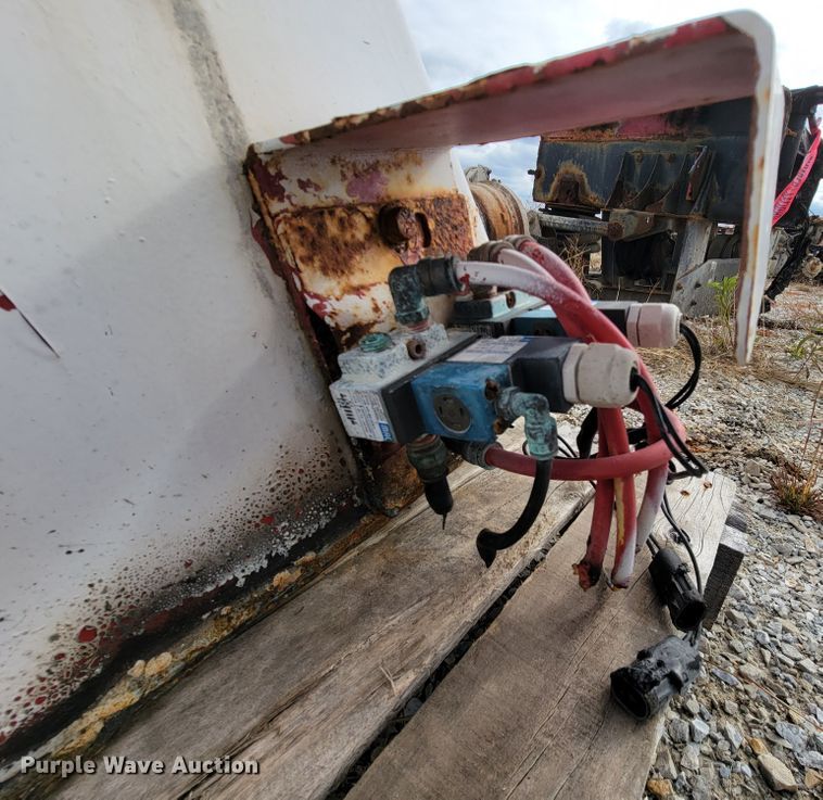 image for item ID9503 Mcneilus  mixer