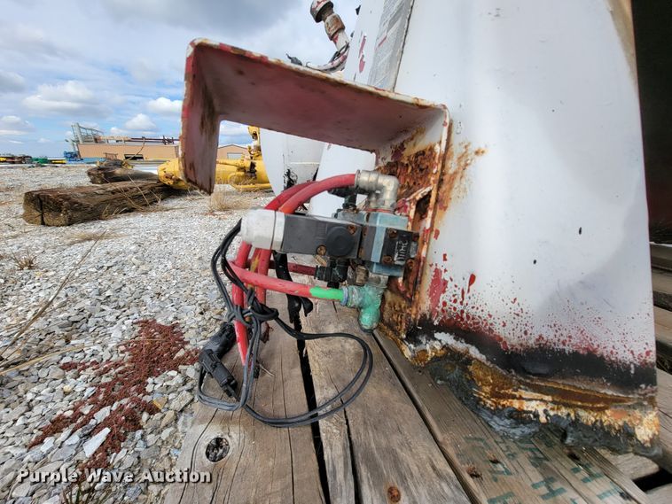 image for item ID9503 Mcneilus  mixer