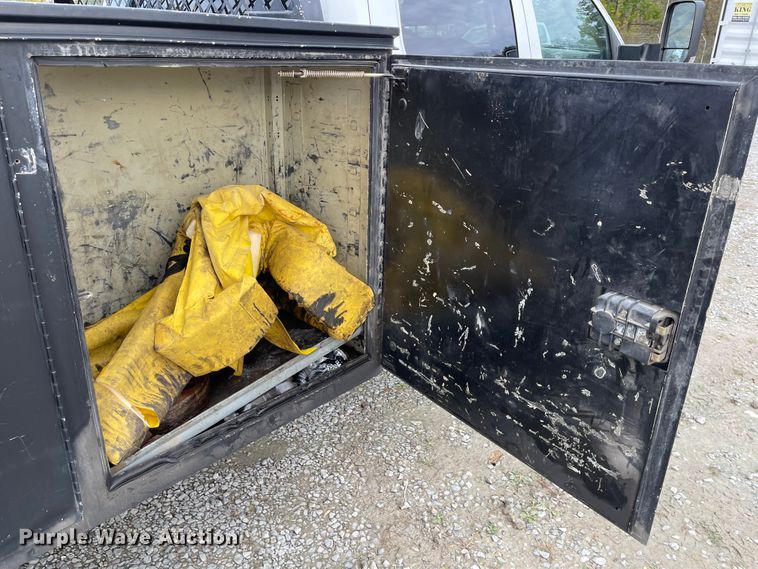 image for item IK9634 2013 Dodge Ram 5500  Crew Cab flatbed truck