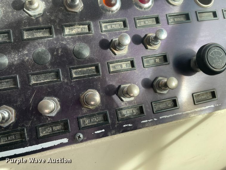 image for item IK9682 1987 Blue Bird  school bus