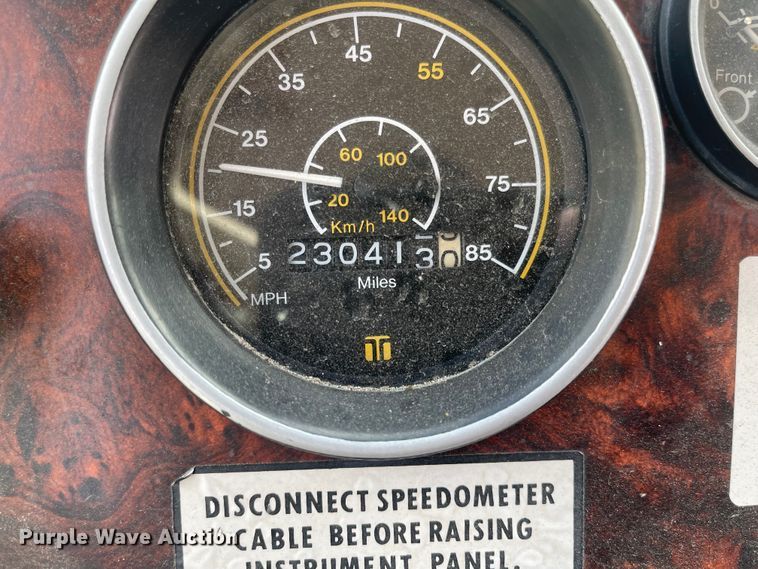 image for item IK9682 1987 Blue Bird  school bus