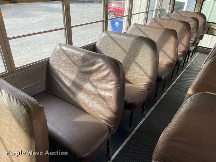 image for item IK9682 1987 Blue Bird  school bus