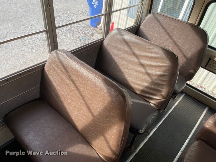 image for item IK9682 1987 Blue Bird  school bus